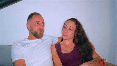 Caly, 35, likes to be in charge! - hotmovs.com