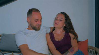 Caly, 35, likes to be in charge! - hotmovs.com