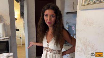 Naglaya Sosedka Vorvalas Ko Mne V Dom, Snyala Trusiki I - upornia.com