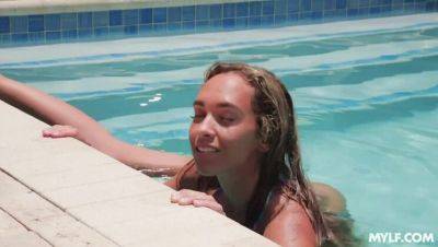 Briana Bounce - Poolside Bubble Booty feat. Briana Bounce - xxxfiles.com