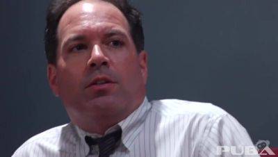 Kiki Daire - Kiki Daire: Seducing a Hippie as Her Husband Watches - xxxfiles.com