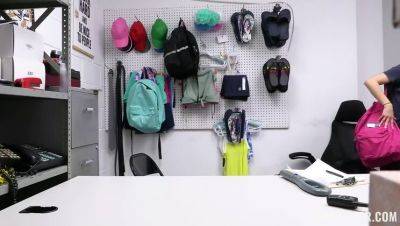 Nicole Aria - Nicole Aria in Case: The Kleptomaniac - xxxfiles.com