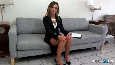 Jaye Summers - Jaye Summers in The Signature - Close-Up Action - porntry.com