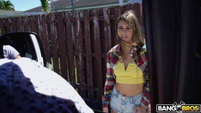 Oliver Flynn - Paige Owens - Oliver Flynn & Paige Owens: Hot Outdoor Encounter / 10.4.2019 - xxxfiles.com