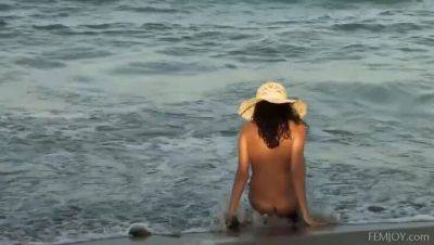 Chiara: Sunset Solo - xxxfiles.com