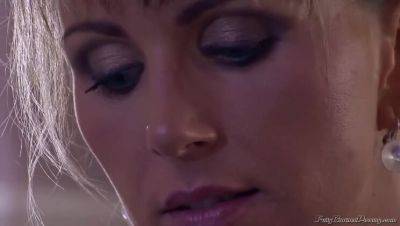 Federica Hill and Christina Lee's Pee Play by the Pool - xxxfiles.com