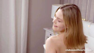 Blonde Babe Solo - xxxfiles.com