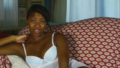 Parris Love: A Solo Brunette Goddess - porntry.com