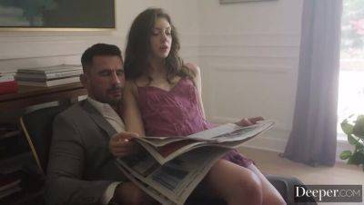 Elena Koshka - Manuel Ferrara - Elena's Handjob for Manuel - porntry.com