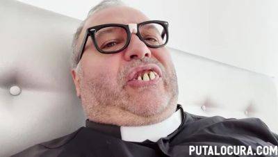 Dad Damian & Blonde Mia: A Steamy Encounter - porntry.com