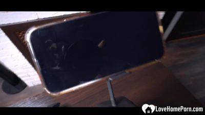 Girlfriend fools around with a sex toy - hotmovs.com