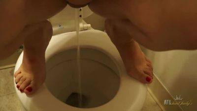 Marissa Vazquez Bathroom Relief - veryfreeporn.com