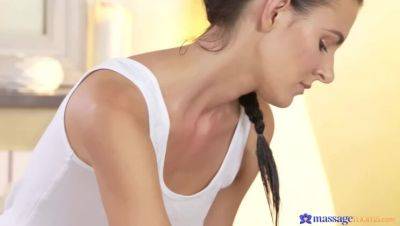 Lesbian ladies' passionate fingering orgasms - veryfreeporn.com