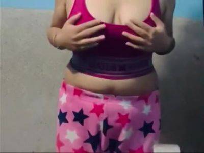Big Boobs Indian Girl Nisha Want A Big Desi Cock - desi-porntube.com - India