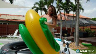 Britt By The Pool - hotmovs.com