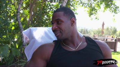 Bikini bush trimming, at your full anal service! - txxx.com