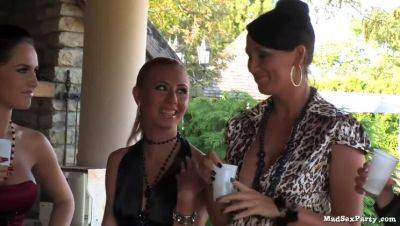 Blonde Lara's Cum-Filled Encounter in the Gazebo (Part 1) - veryfreeporn.com