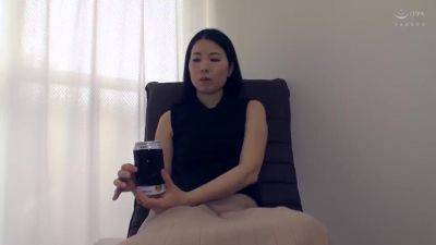 KXD319-IZQLOHCARO994386472 - hclips.com - Japan