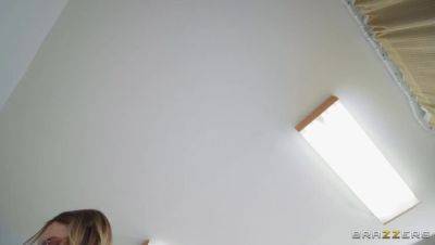 Filling Up Her Holes: A Stockings Fantasy / 8.4.22 - porntry.com