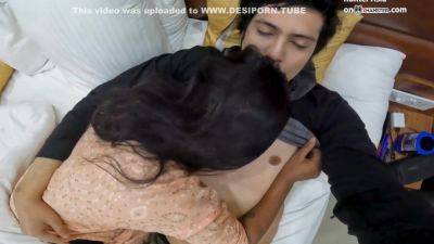 Ki Chut Ki Pyas Bujha Di Hotel Mein - desi-porntube.com - India