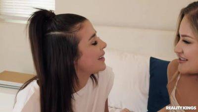 Kylie Rocket - Gizelle Blanco - Kylie Rocket's Brand New Pad: A Lesbian Tryst with Gizelle Blanco (4/25/2022) - porntry.com