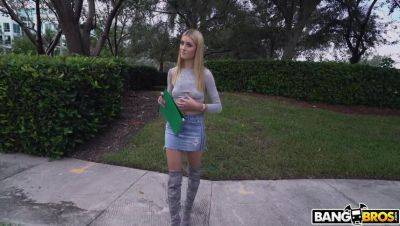 Screwing a Blonde Model or Pornstar? - Mazzy Grace - veryfreeporn.com