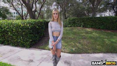 Screwing a Blonde Model or Pornstar? - Mazzy Grace - veryfreeporn.com