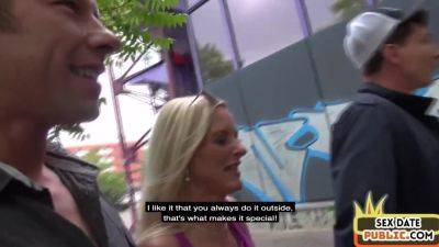 Facial mature slut 3some fucked outdoor on public place - hotmovs.com