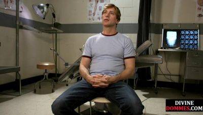 Divine spanking nurse pegs BDSM sub in kinky infirmary - hotmovs.com