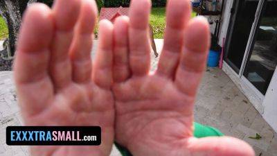 Madison Wilde's naughty cosplay gets a messy creampie from her boyfriend on St. Patrick's Day - sexu.com