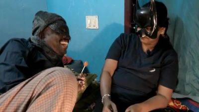 Tamil Aunty Relaxing With His Lover - desi-porntube.com - India