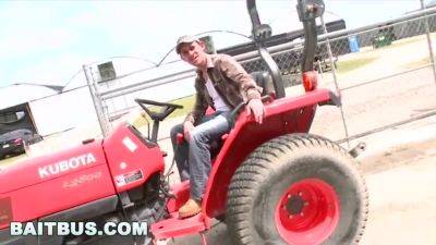 Country Boy Gets Tricked By Brock Blizard With Lee Paine - upornia.com