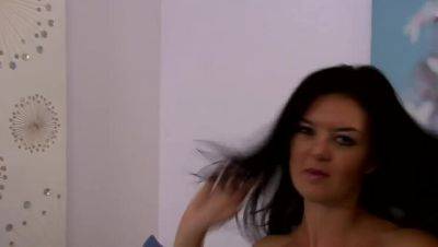 Vixen's Got a Steamy Curvy Figure and Toy Play - xxxfiles.com