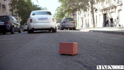 Exotic XXX Film: Blonde's One-of-a-Kind Facial - xxxfiles.com