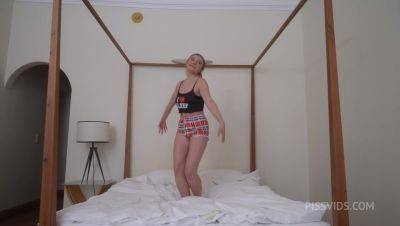 Woke up and Drink urine, Luna ! Piss in all holes, Gang Bang fucking - PissVids - hotmovs.com