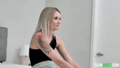 Inked Hunk with a Massive Cock / 30.11.2021 - porntry.com