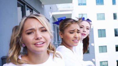 Brunette's Deep Facial Volleyball - porntry.com