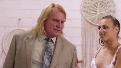 Facial Dispute: Brunette vs. Big Cock - porntry.com