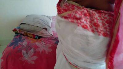Tamil 39 Year Old Sexy Aunty Stepson Gets Sexually Aroused By Sexy Figure And Fucks Big Ass While Aunty Cleans Bedroom - desi-porntube.com - India