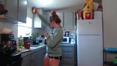 Cb Gingerlei April 11 2022 16 37 33 Kitchen Nude Oil - hclips.com