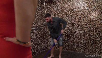 Curvy Lolly's Big Tit Examination - veryfreeporn.com