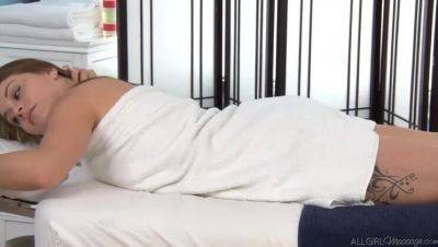 Brynn Jay & Mai Ly: Big Tit Lesbians - veryfreeporn.com