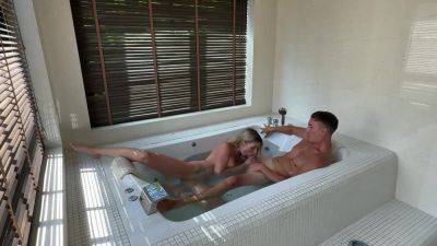 Shared A Bath With My Roommate - upornia.com