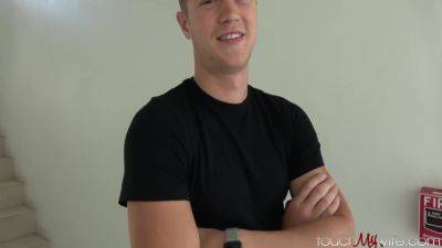 Finding A Hot Young Guy To Creampie - videomanysex.com