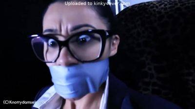 Sahrye Detective Trapped - hotmovs.com