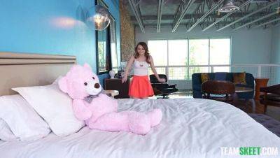 Ejaculation Fiesta: Redheaded Maze Runner (09.06.2022) - xxxfiles.com