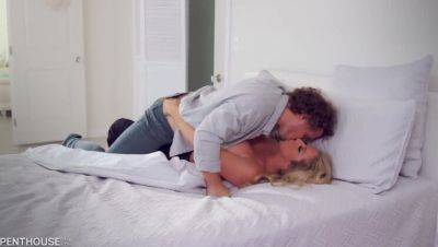 Big-titted Blonde Covers Rent with Sexy Skills - xxxfiles.com