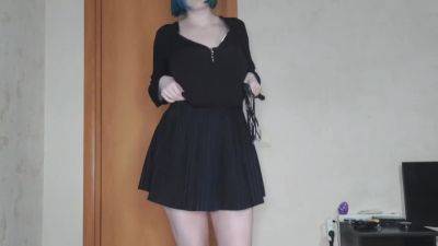 Goth Masturbates With A Whip On The Ottoman - upornia.com