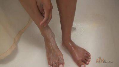 Alicia Allen: Big-Busted Blonde Latina - xxxfiles.com