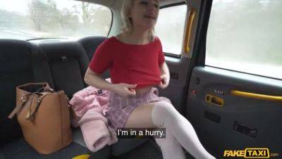 A Hurried Blonde's POV - Vaness Queen - xxxfiles.com